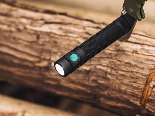 Olight Benelux Baton 4 Pro Zwart zaklamp