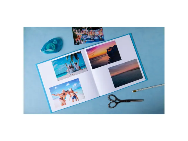 Alb livre 30p blc 25 x25cm Plum turquoise