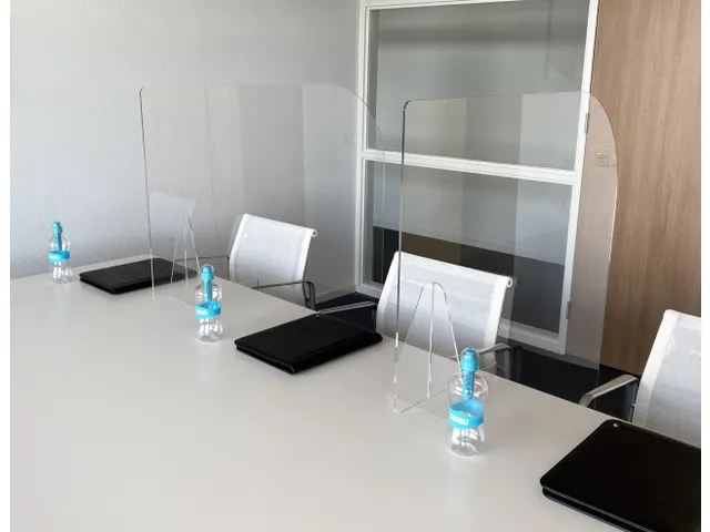 Plexiglas vergaderboogscherm 140x105cm