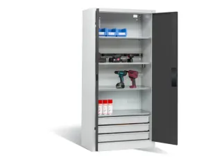 acculaadkast 1950x930x500mm 5stekkerdozen 230V cil.-slot front RAL7016 - 2