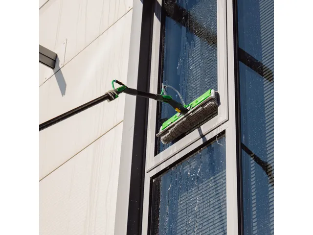 Brosse d'angle Unger nLite non fleurée 28cm vert
