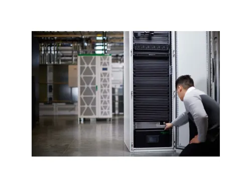 APC Smart-UPS Ultra On-Line Li-Ion SRTL5KRM2UI, 5KW, 2U Rack/Tower, 6x