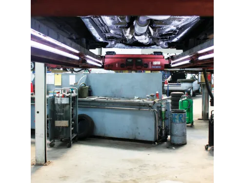 Werkplaatslamp,V. Hefplatforms Voor Motorvoertuigen