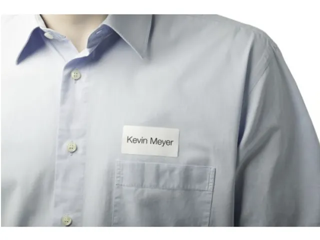 Badge Durable 8333 Badgefix Zelfklevend 30x60mm