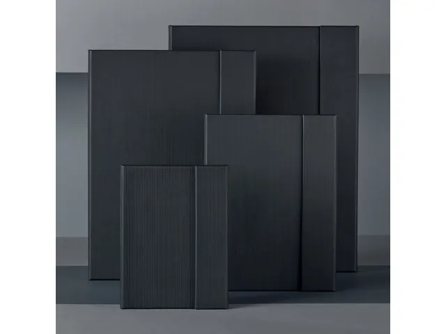 notitieboek Conceptum Pure hardcover magneetsluiting A4+ zwart ruit