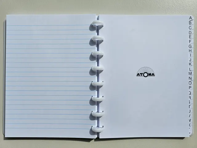 Adresboek Atoma A5 lijn 54vel 90gr PP assorti