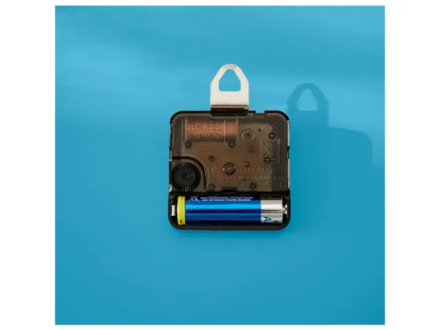 Wandklok Leitz Cosy blauw glas