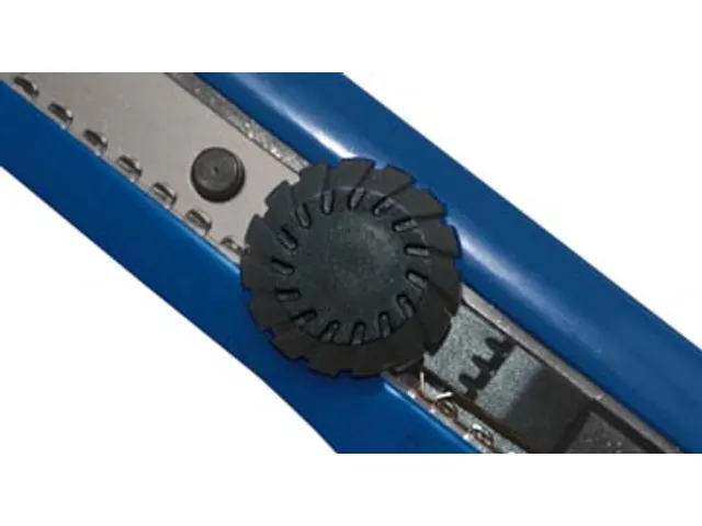 DESQ 10640 Hobbymes 18mm afbreekmes