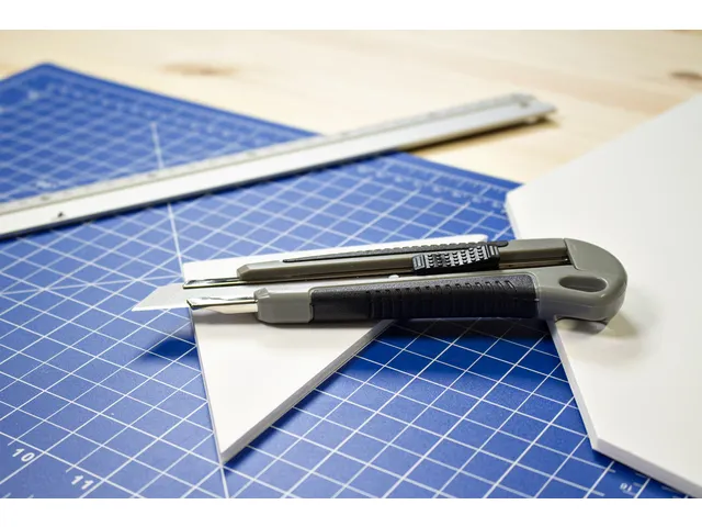 Snijmes Westcott professional 18mm met schuifsluiting grijs/zwart