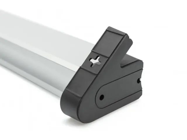 4-voudige kantoorstekkerdoos met 2x USB-poorten USB 5V/2A zwart/zilver