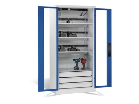 acculaadkast 1950x930x500mm 15stekkerdozen 230V ventilator fr. RAL5010