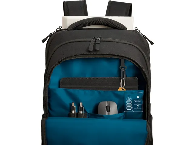 HP Professional 17,3 inch laptoptas rugzak Recycle Zwart