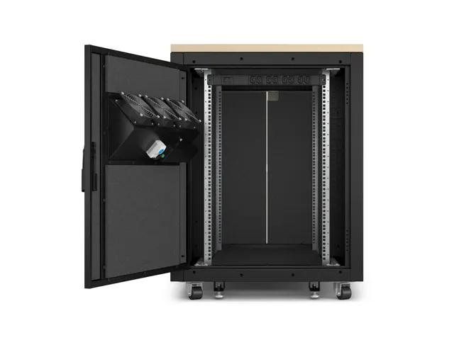 APC NetShelter CX AR4017IA - 17U, Geluiddempend en geventileerd 19 inc