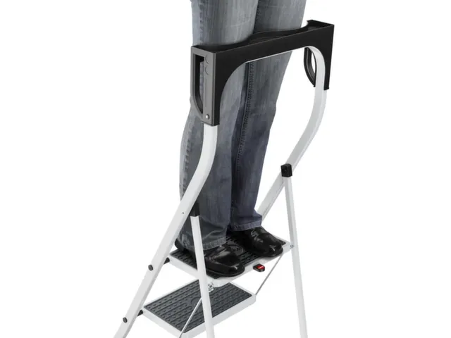 vouwtrapje,3treden m. antislipmatten,bordes H 0,69m