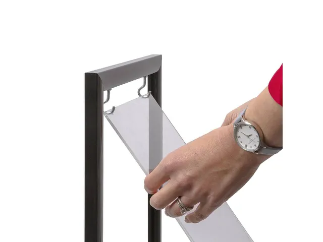 Poster Display Swing A4