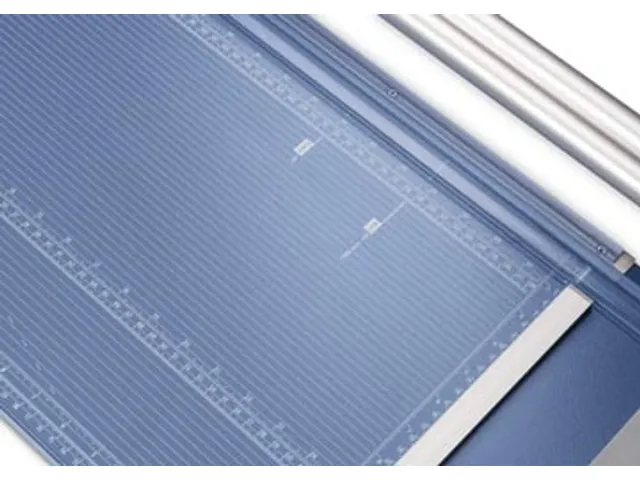 rolsnijmachine 558 voor ft A0, capaciteit: 7 vel