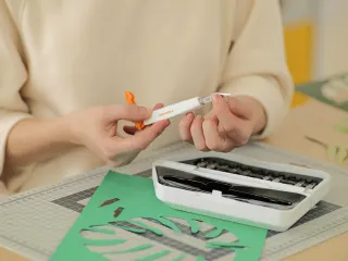 Precisiemes Fiskars Medium Duty set à 12 mesbladen wit - 3