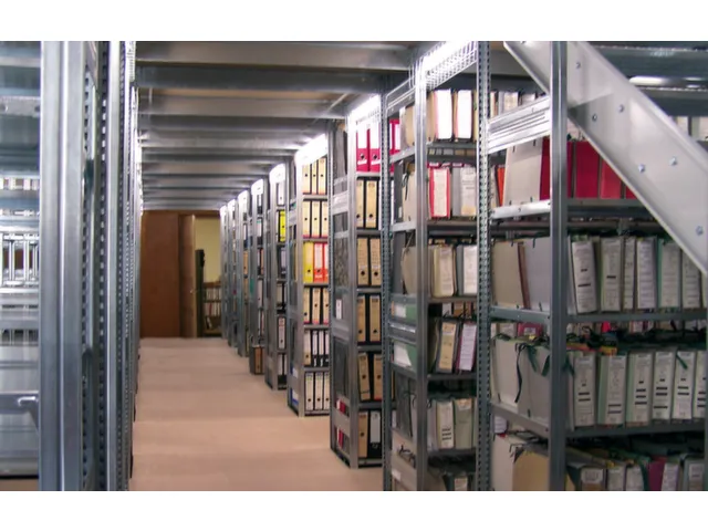 dossierstelling,grondveld,HxBxD 1750x810x335mm,vaklast 60kg