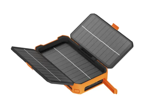 Powerbank Xtorm Solar rugged 10.000 incl. zaklamp en kickstand