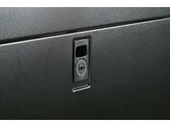 NetShelter SX 48U 750mm(b) x 1200mm(d) 19 inch IT rack, behuizing met
