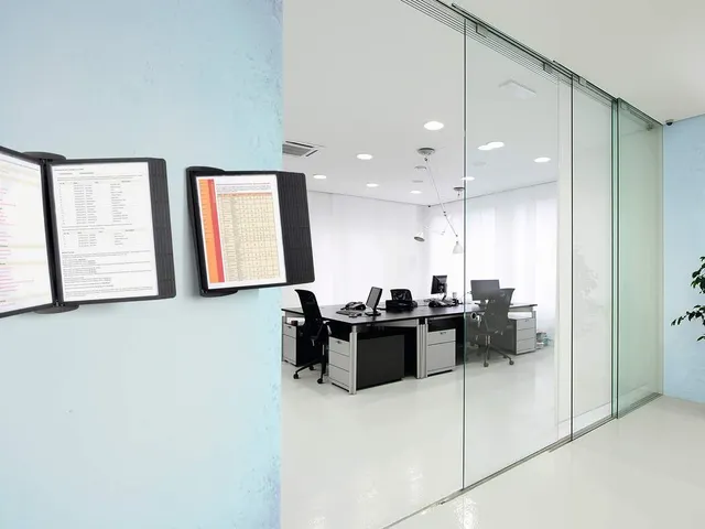 Wandstandaard Sherpa 10 Infotassen Style zwart