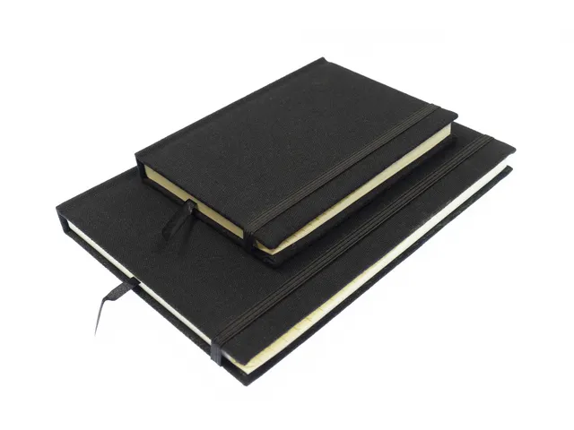 Carnet alphabet Kangaro A6 A-Z couverture rigide en lin noir, 208 page