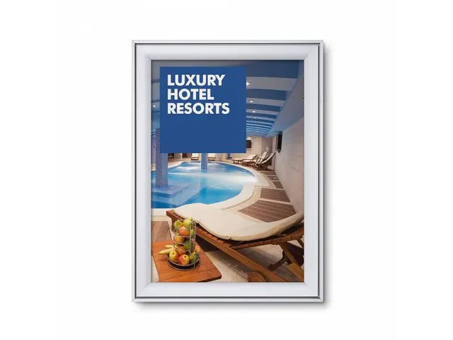 Design Kliklijst Compasso A2 Rechte Hoeken 37mm Zilver Weerbestendig