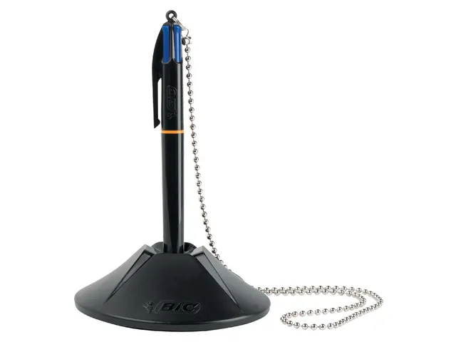 Baliebalpen Bic met ketting medium zwart