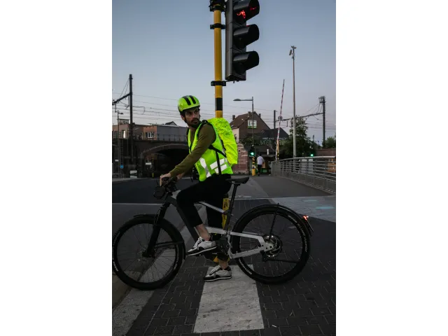 Urban Hero Tashoes Geel Reflecterend 30-35 liter