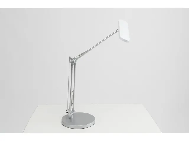 Trek LED-bureaulamp 6W wit dubbele knikarm