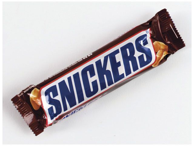 Candy box met Mars Snickers Twix M&M Balisto Dove