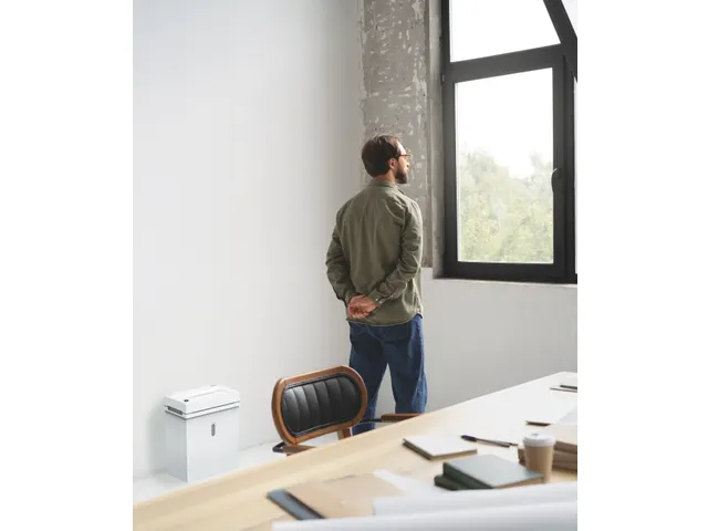 Papiervernietiger Shredcat CC 8200 4x40 mm