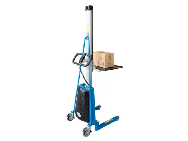 élévateur électrique,force 200kg,plateforme Lxl 600x470mm,4 roul.
