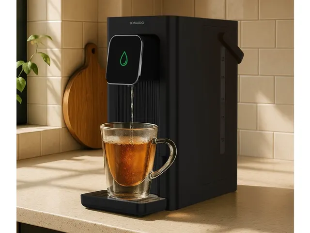 Heetwaterdispenser Tomado 2.5 liter 2200 watt zwart