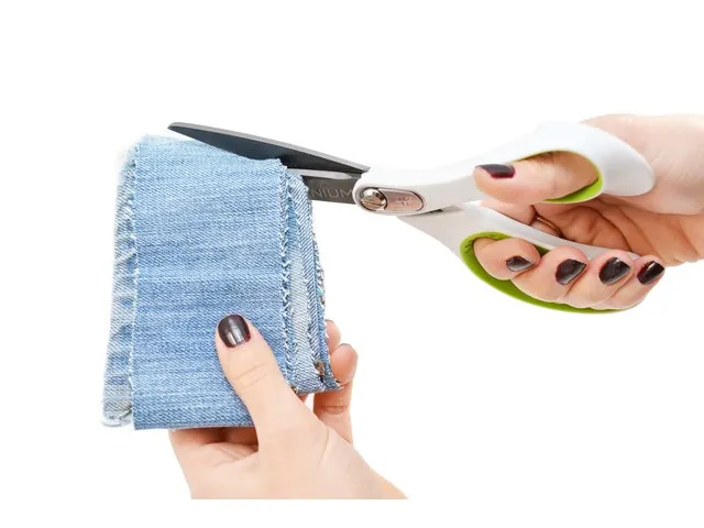 Schaar Westcott 24 cm Carbo Titanium RVS op blister