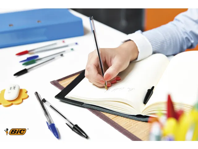 Balpen Bic Cristal medium zwart doos à 90+10 gratis