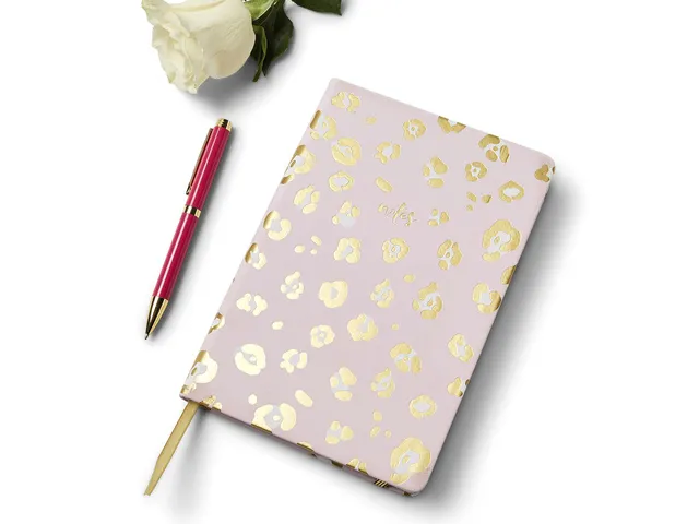 Notitieboek Èccolo Leopard lijn ca.15x20cm 80gr. 256pag. met elastiek