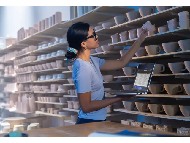 ProBook 4 G1a 14 inch Notebook AI PC Wolf Pro Security Edition, 14 inc