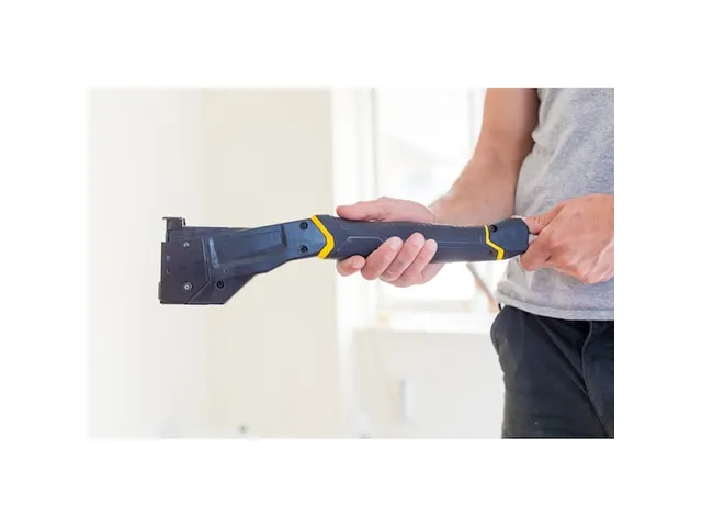 Fatmax lichtgewicht niethamer met auto-lock FMHT81394-9