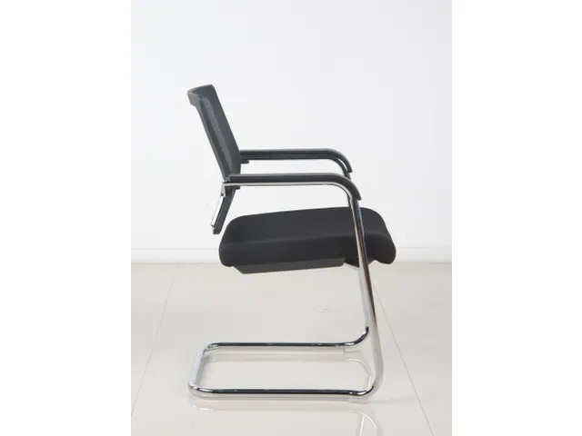 Tallinn vergaderstoel Zwart Netrug Chroom Sledeframe