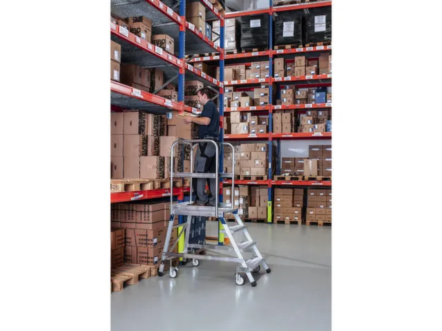 Escalier Mobile Aluminium Estrade Hxlxp 960x600x800mm 4marches En Alum
