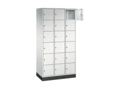 lockerkast,RAL 7035,HxBxD 1950x920x500mm,3x6vakken,cil.-slot,sokkel