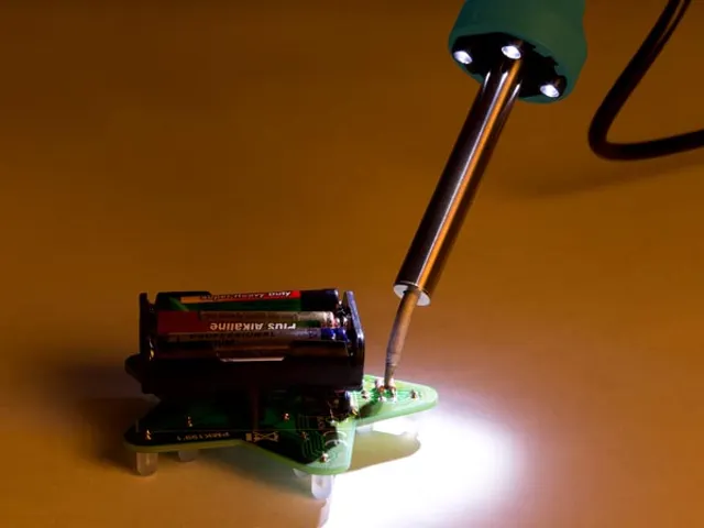 FER À Souder Haute QUALITÉ Avec 4 LEDs - 30 W / 230 VCA