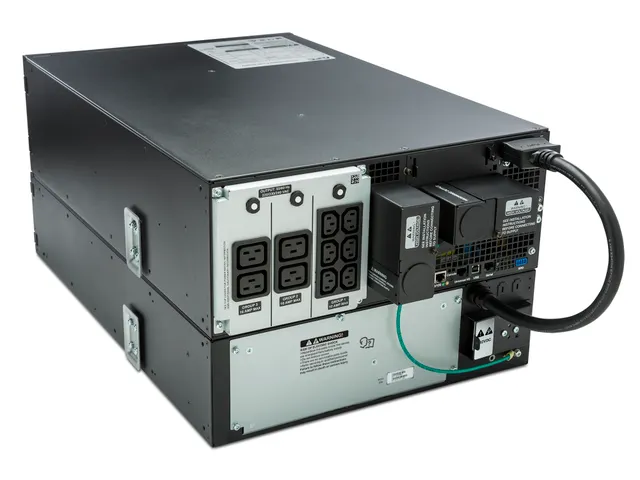 APC Smart-UPS On-Line SRT6KRMXLI - 6kW/VA, 6x C13 + 4x C19 + hardwire