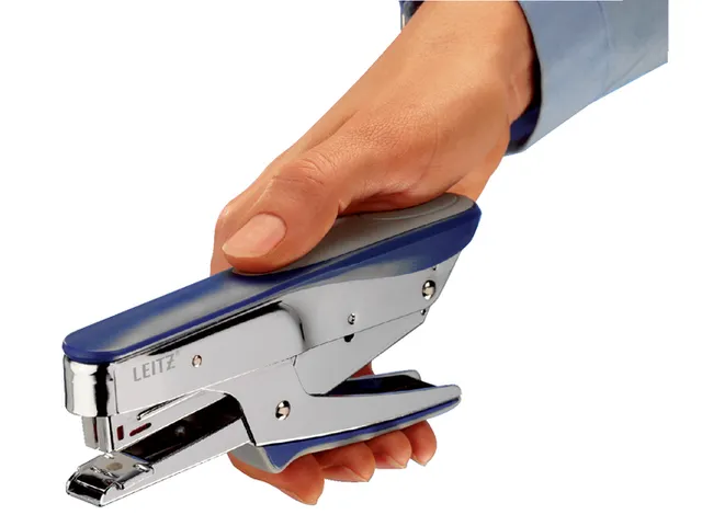 Niettang Leitz bovenlaadmodel P2 15 vel blauw