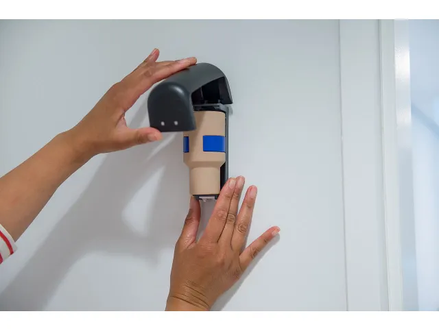 Luchtverfrisserdispenser Quartzline Q25 Euro Green constant zwart 4485