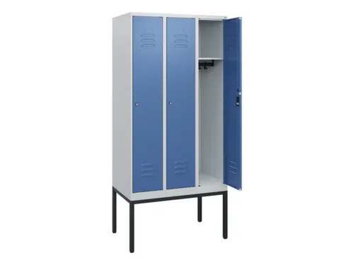 locker,HxBxD 1950x900x500mm,3vak,vak B 300mm,cil.-slot,voetonderstel