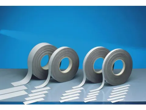 bord achterzijde magnetisch op rol HxL 30x30000mm wit