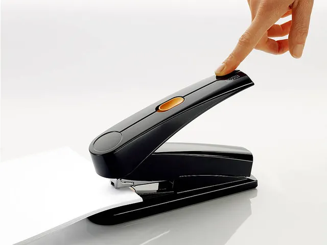 NOVUS Flat clinch Nietmachine B 8FC POD | Zwart