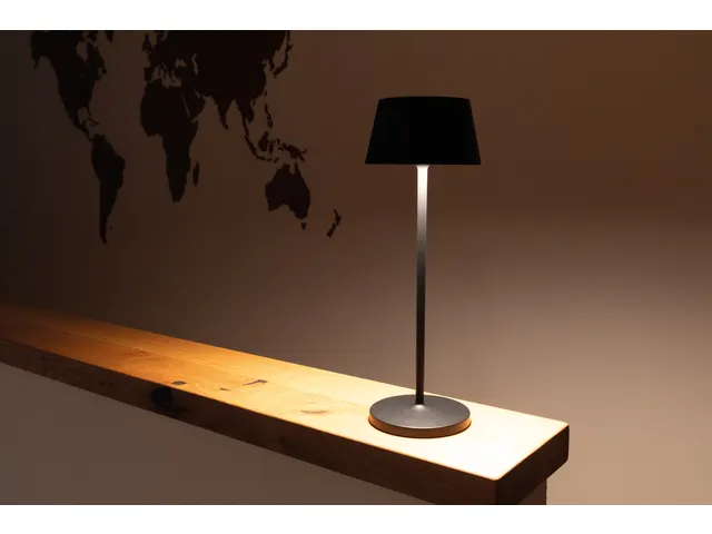 Lampe de table MAULnina LED batterie rechargeable dimmable anhtracite